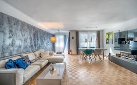 Dachgeschosswohnung Mit Bergpanorama